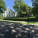 Steinhaus Hof *