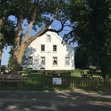 Steinhaus Hof Feriehus *