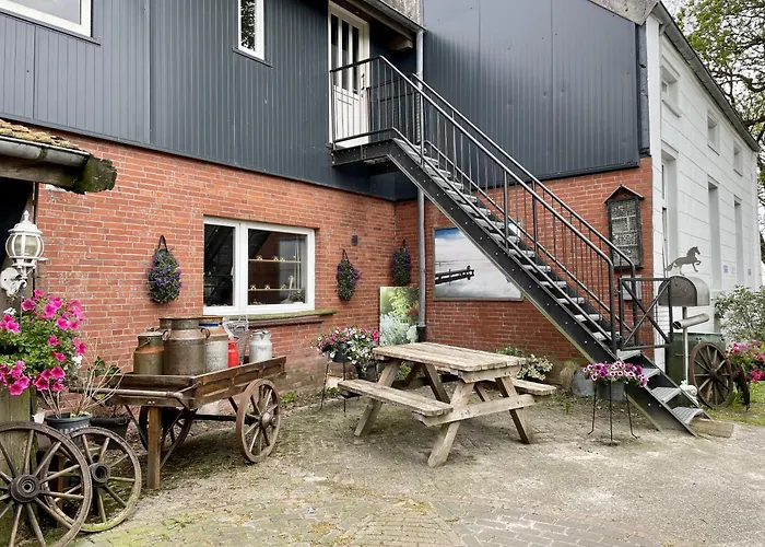 Steinhaus Hof * Bunde (Lower Saxony)